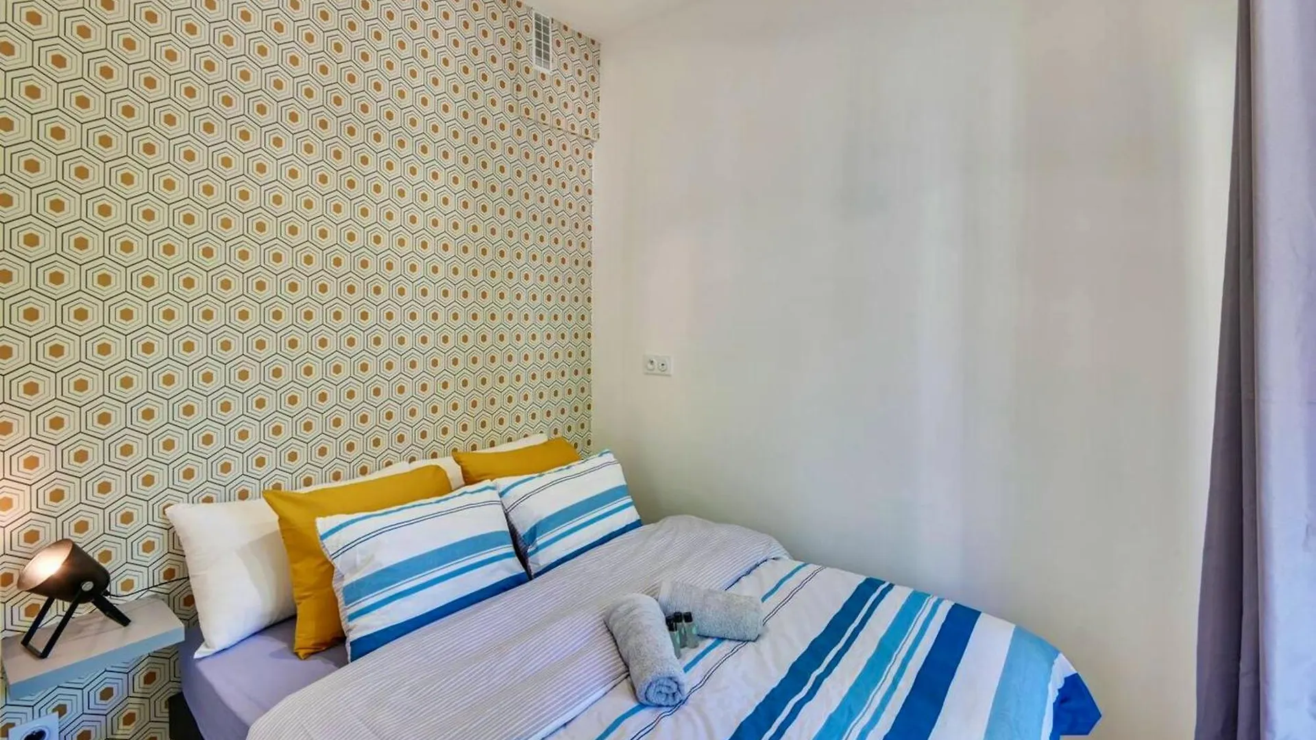 Apartment Appartement Confortable Terrasse Avec Vue Ville Cannes 35 M²