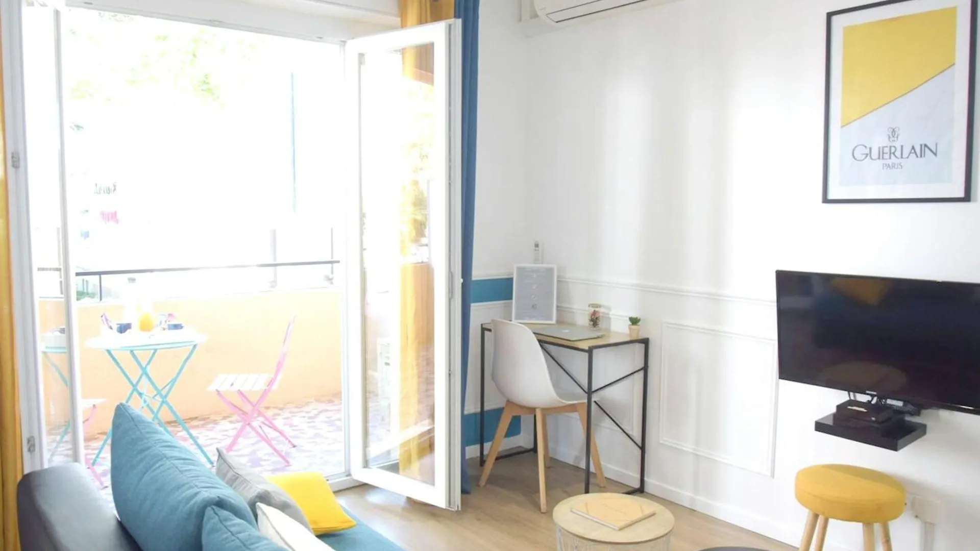 Apartment Appartement Confortable Terrasse Avec Vue Ville Cannes 35 M²